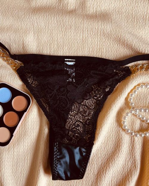 Tanga Colaless Sexy Encaje Con Cadenas Strass.